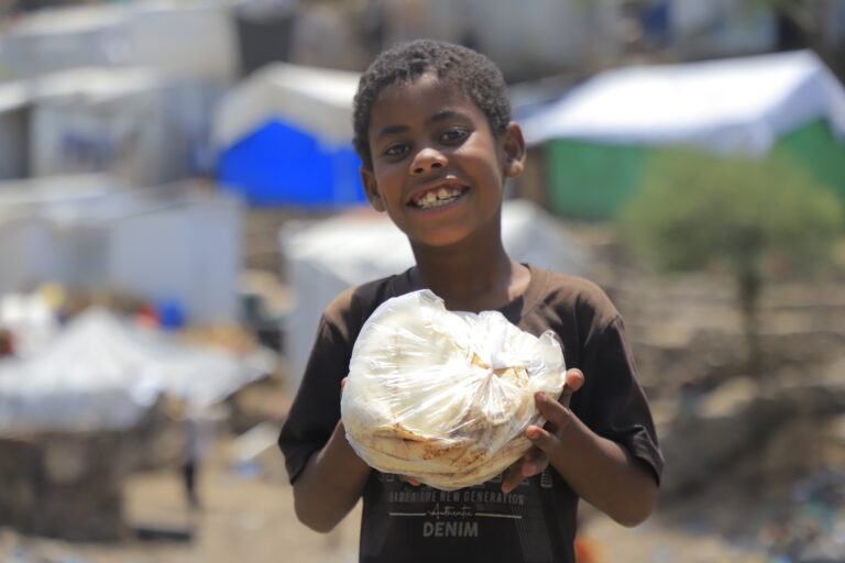 Weybqa Al Athar (WOED) Continues Implementing the Bread Loaf Project for Displaced Families in Taiz and Hodeidah Governorates